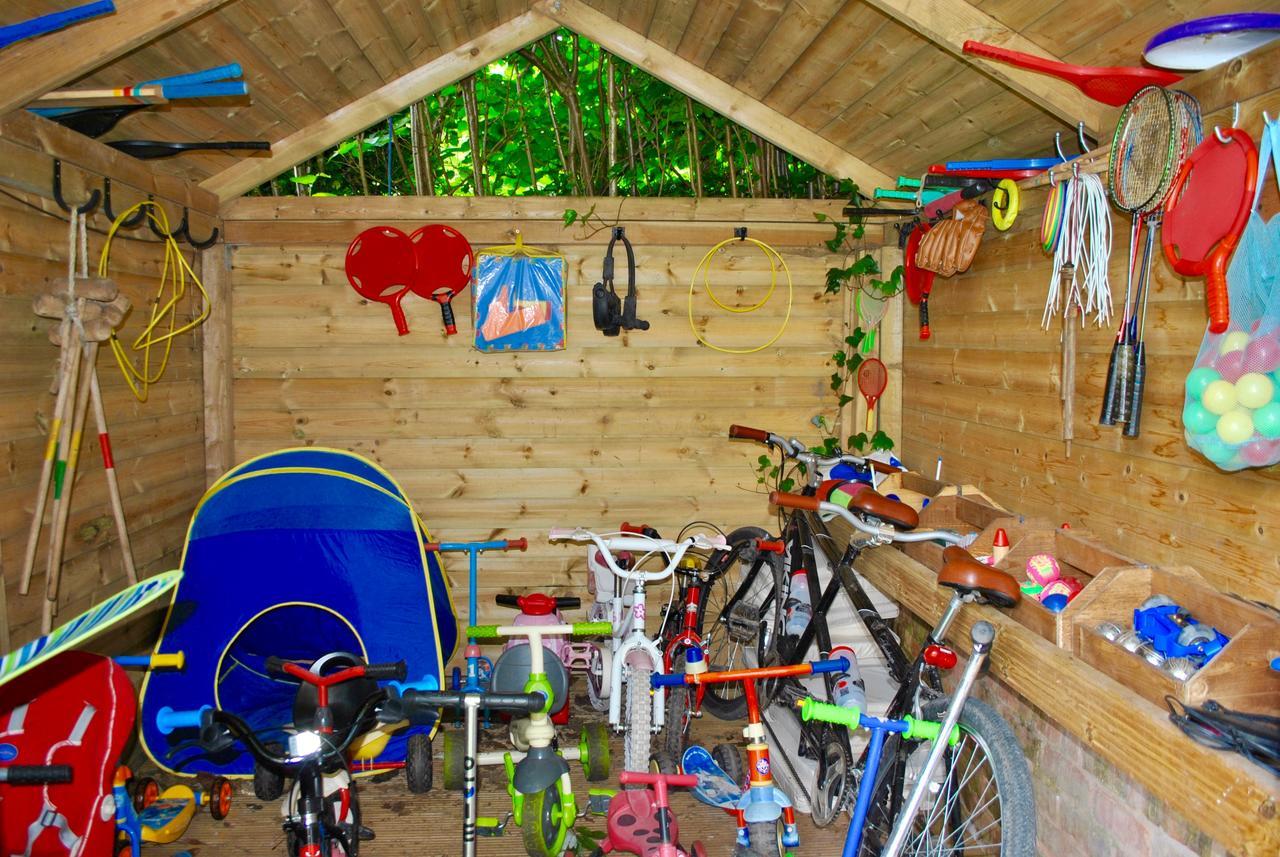 Вилла Squirrel Barn Milwich Экстерьер фото
