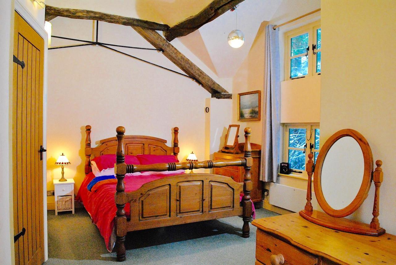 Вилла Squirrel Barn Milwich Экстерьер фото